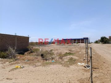 ¡Excelente oportunidad de inversión en Pimentel! 🚀
Ponemos a tu disposición un amplio terreno de 3440 m² ubicado estratégicamente en la Urbanización