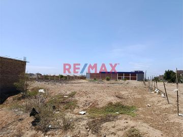 ¡Excelente oportunidad de inversión en Pimentel! 🚀
Ponemos a tu disposición un amplio terreno de 3440 m² ubicado estratégicamente en la Urbanización