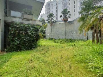 RUMAH at Jl PERMATA HIJAU, KEBAYORAN LAMA (LUAS dan MEGAH)