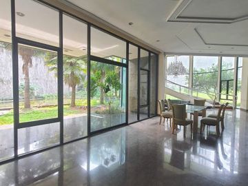 RUMAH at Jl PERMATA HIJAU, KEBAYORAN LAMA (LUAS dan MEGAH)