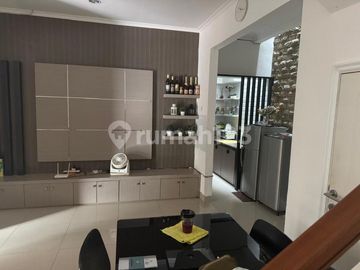 Rumah Full Furnished Strategis di Cluster Karelia Gading Serpong, Tangerang