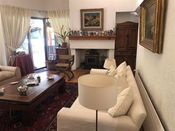 Casa en venta de 5 dorm. en Lo Barnechea