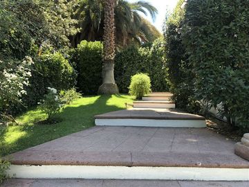Casa en venta de 5 dorm. en Lo Barnechea