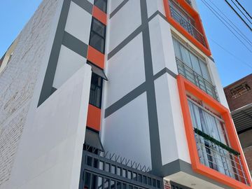 🌟 ¡Oportunidad única en La Victoria, Chiclayo! 🌟

Descubre tu próximo hogar en la exclusiva Urbanización Santa Margarita. Este moderno departamento