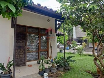 Rumah asri di cluster Kopo permai 2 Blok CD