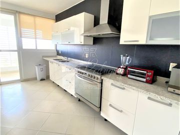 DEPARTAMENTO EN VENTA, TORRE ALTUS, JUNTO A LA SALLE, 3 REC. 3 AUTOS, DE LUJO.