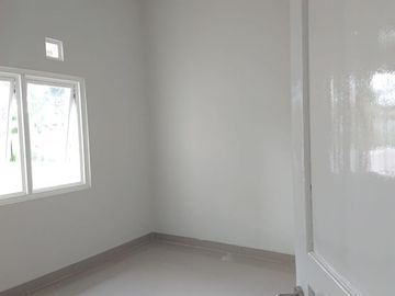 DIJUAL RUMAH MODERN MURAH DEKAT JL. JOGJA-SOLO 680 JUTA