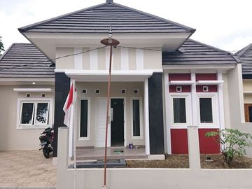 DIJUAL RUMAH MODERN MURAH DEKAT JL. JOGJA-SOLO 680 JUTA