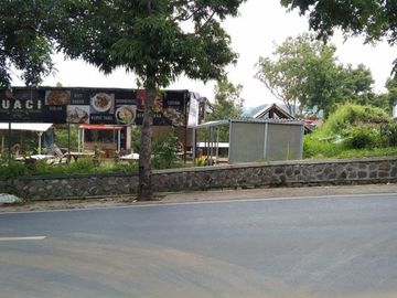 Rumah cantik semi villa sejuk asri di pinggir jalan raya Cipageran Cimahi
