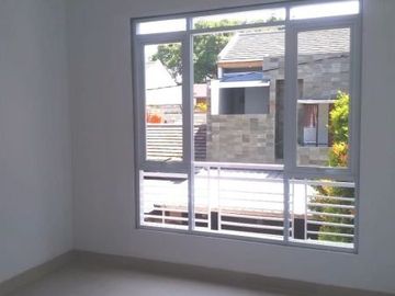 Rumah Di Antapani Kidul Bandung Timur SIAP HUNI 2,5 Lantai