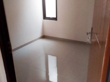 Rumah 2 Lantai Murah di Sariwangi