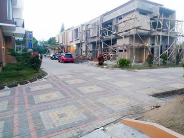 Rumah 2 Lantai Murah di Sariwangi