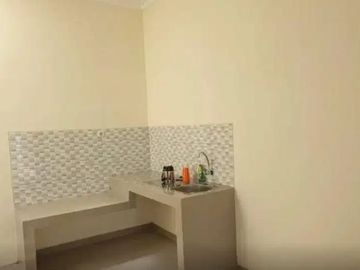 DIJUAL MURAH RUMAH 2 LANTAI KAMAR 4 AKORDION 10 MENIT KE AREA SOEKARNO HATTA KOTA MALANG