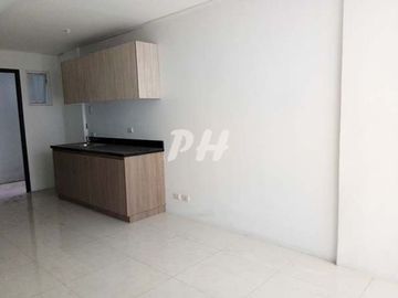 Modern Townhouse For Sale in Cubao near Edsa PH1112