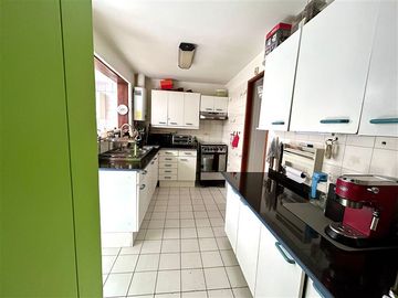 Casa en venta de 4 dorm. en Las Condes