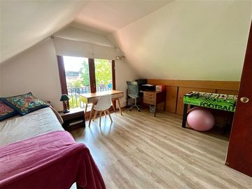 Casa en venta de 4 dorm. en Las Condes