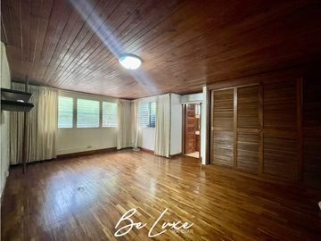 VENDO CASA EN ALTOS DEL GOLF (4)