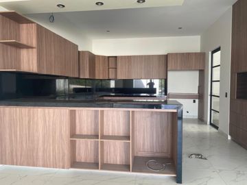 Estrene residencia moderna, en privada de 5 casas