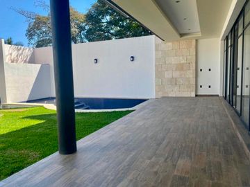 Estrene residencia moderna, en privada de 5 casas