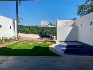 Estrene residencia moderna, en privada de 5 casas
