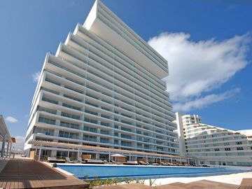 Departamento 4 recamaras frente al mar venta en Emerald Cancun