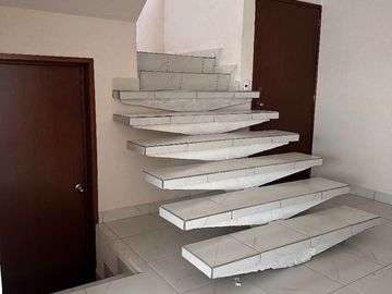 VENDO CASA EN LAGO DE GUADALUPE $4,100,000