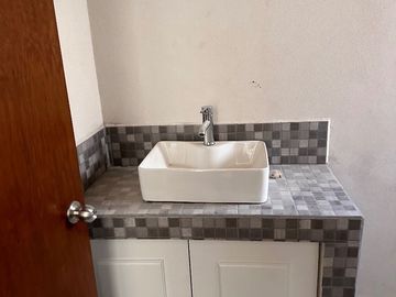 VENDO CASA EN LAGO DE GUADALUPE $4,100,000