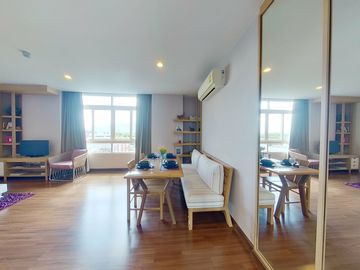 2 Bedroom Condo for sale at The Unique at Ruamchok