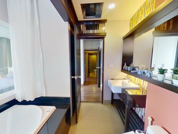 2 Bedroom Condo for sale at The Unique at Ruamchok