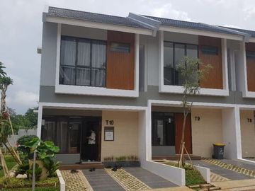 kawasan mewah, berbatasan dengan Jakarta Timur, hanya 10 menit menuju pintu toll Jatiwarna