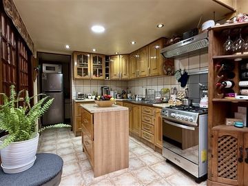 Casa en venta de 5 dorm. en Punta Arenas