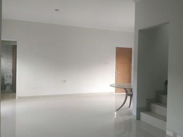 Rumah dalam Perumahan Maguwoharjo Dekat Pasar Stan tajem