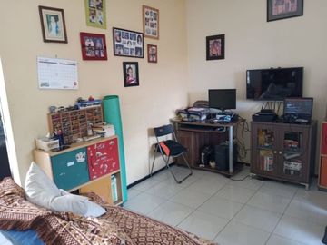 Rumah Minimalis 2 Lantai di Cigadung Siap Huni