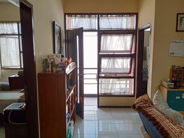 Rumah Minimalis 2 Lantai di Cigadung Siap Huni