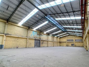 630 SqM Warehouse in Subangdaku For Rent
