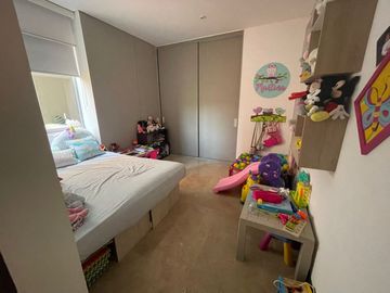 apartamento en venta en cristales. Cod V11515