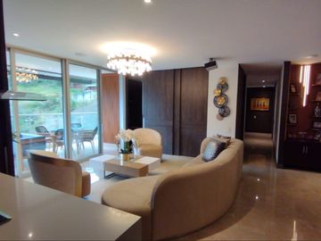 apartamento en venta en cristales. Cod V11515