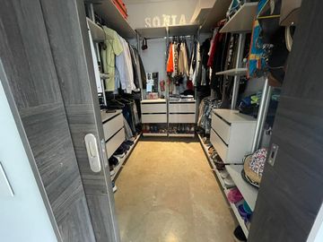 apartamento en venta en cristales. Cod V11515