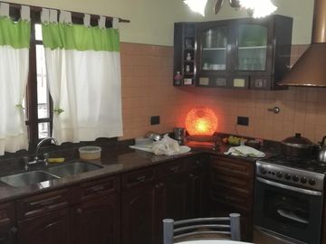 Triplex de 4 amb. En excelente zona Residencial de Ramos Mejía, Barrio Don Bosco.