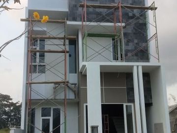 Perumahan Dekat Alfamart Masjid Ponpes Pasar Perkampungan Kota Malang