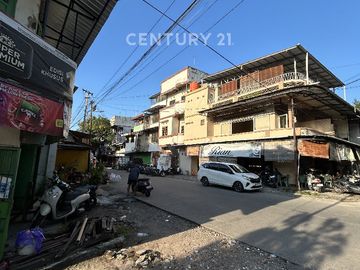 Ruko 3,5 Lantai Tengah Kota Jl.Sarappo Dekat Dengan Pelabuhan