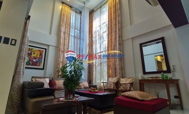 For Sale: 6BR Family House in Kawilihan Village in Pasig City