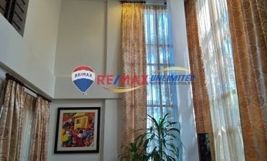 For Sale: 6BR Family House in Kawilihan Village in Pasig City