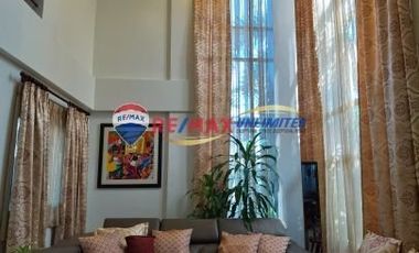 For Sale: 6BR Family House in Kawilihan Village in Pasig City