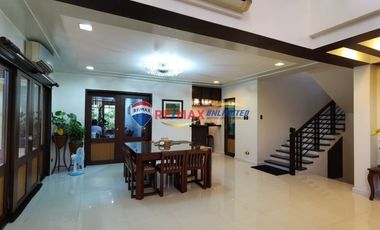 For Sale: 6BR Family House in Kawilihan Village in Pasig City