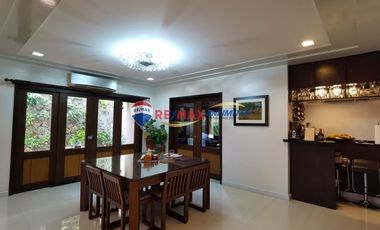 For Sale: 6BR Family House in Kawilihan Village in Pasig City