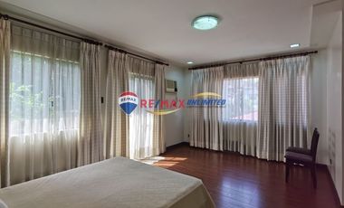 For Sale: 6BR Family House in Kawilihan Village in Pasig City