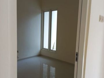 Perum One Gate Medokan Ayu 750 juta Negoo