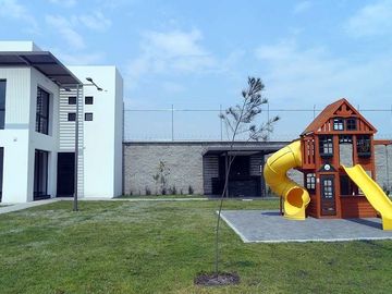 Casa en renta y venta en San Mateo
