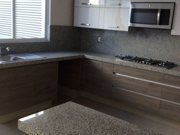 Casa en renta y venta en San Mateo